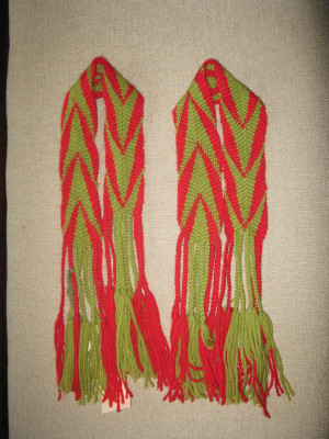 Fingerwoven  garter 0891